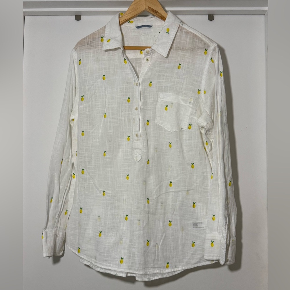 Target White Pineapple Print Casual Shirt Size L
